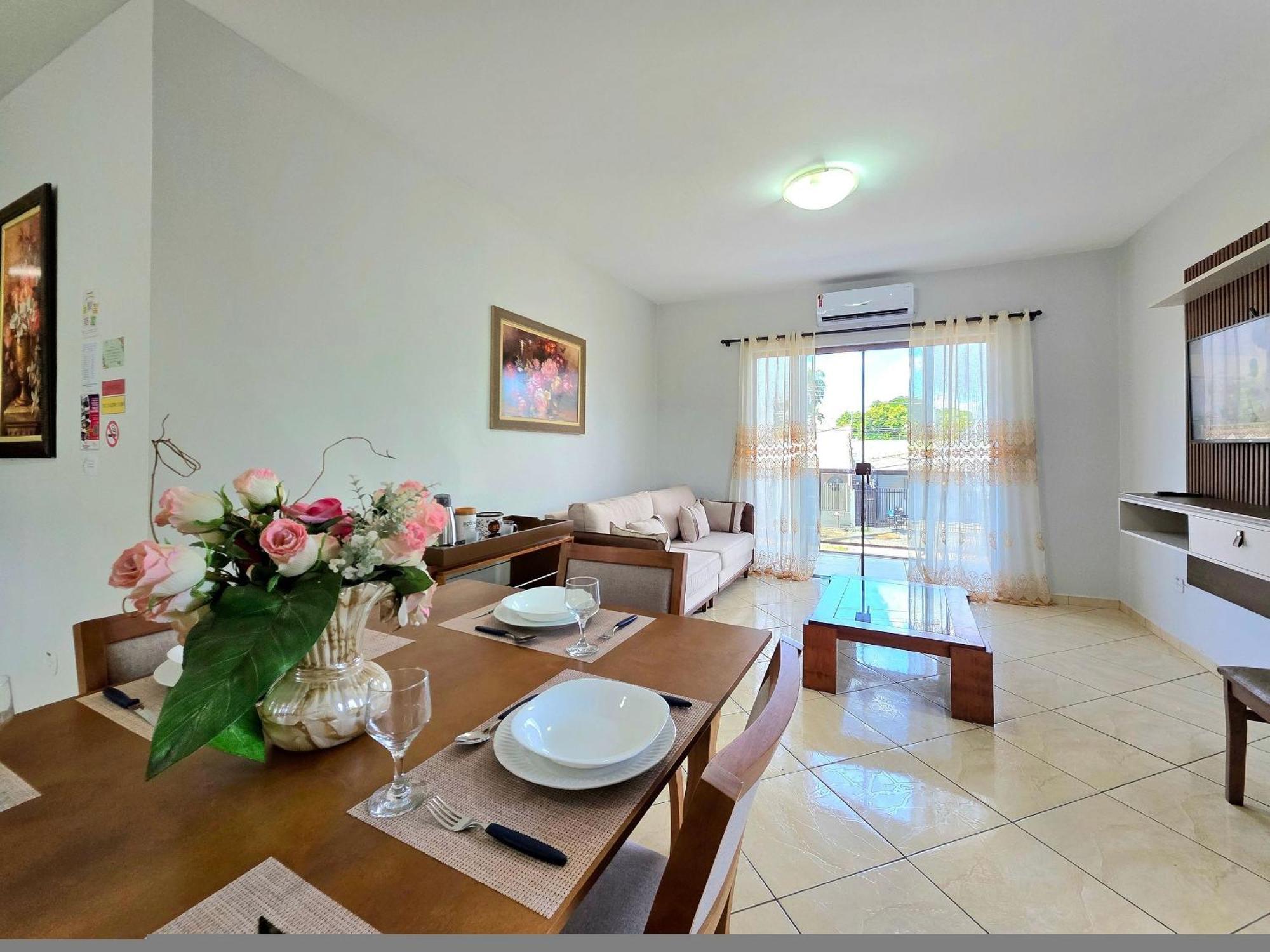Casa de férias Amplo 2 + 2 Quartos Prox Paraguai *